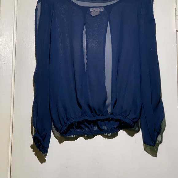 Women’s blouse size small - Picture 2 of 9